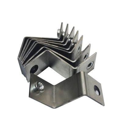 0.4--3mm 두께 펌핑 용 웰딩 엽 금속 스탬핑 부품용 맞춤식 철자 브래킷